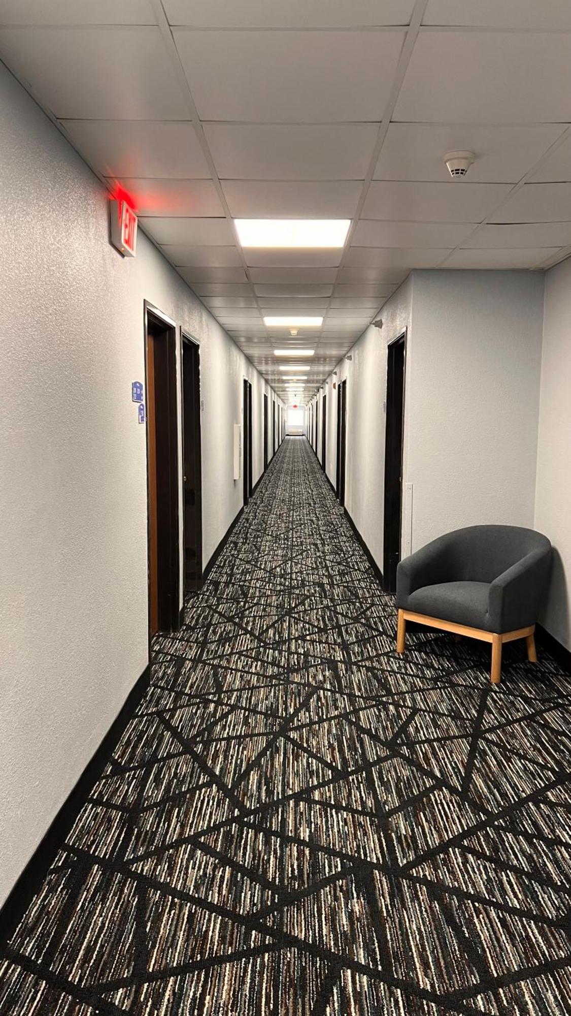 Blisspoint Inn & Suites, Northwood Eksteriør bilde