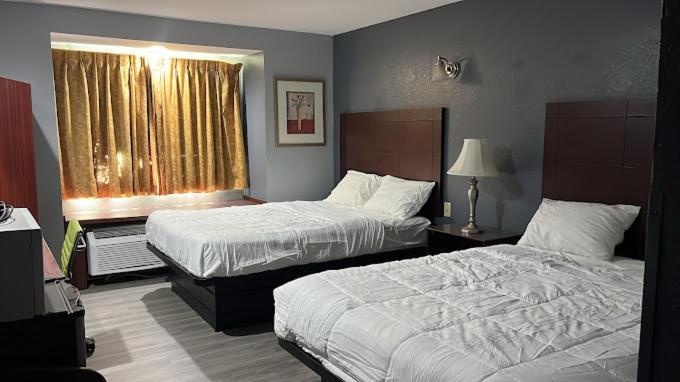 Blisspoint Inn & Suites, Northwood Eksteriør bilde